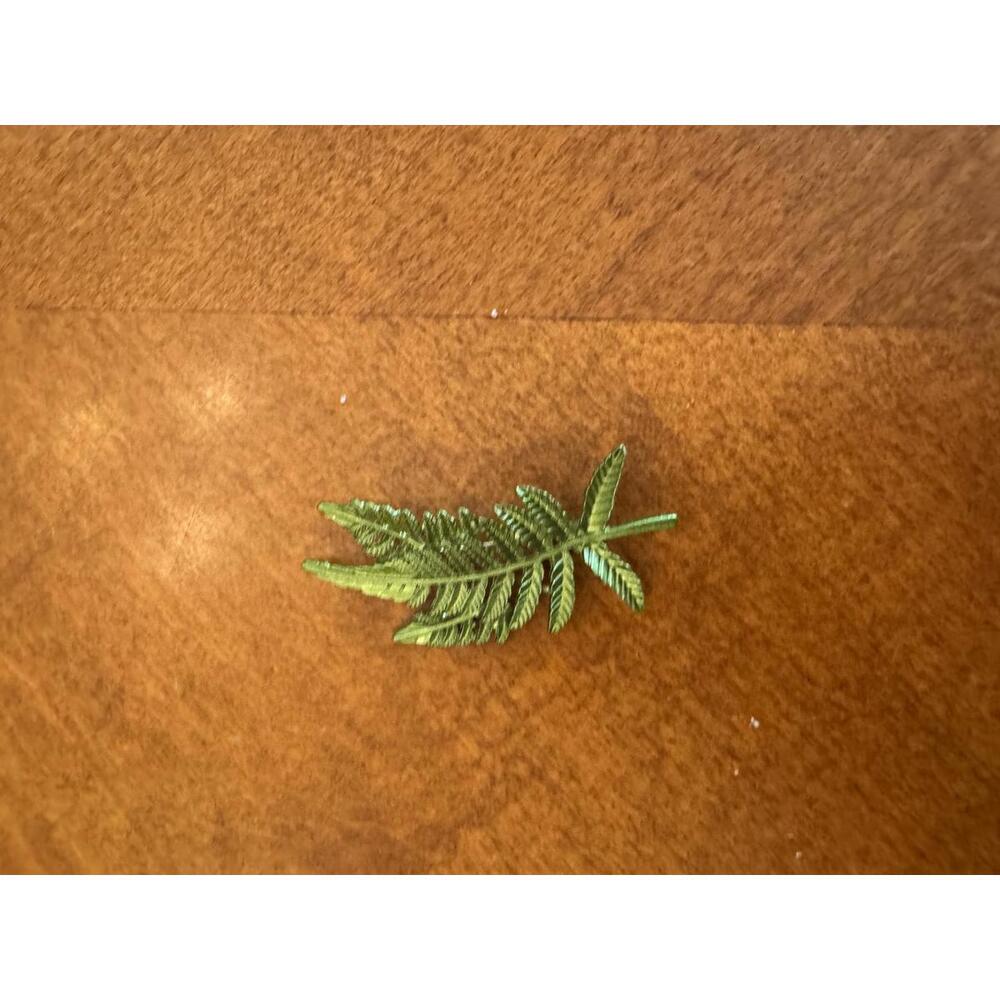 Vintage Green Leaf Brooch Pin